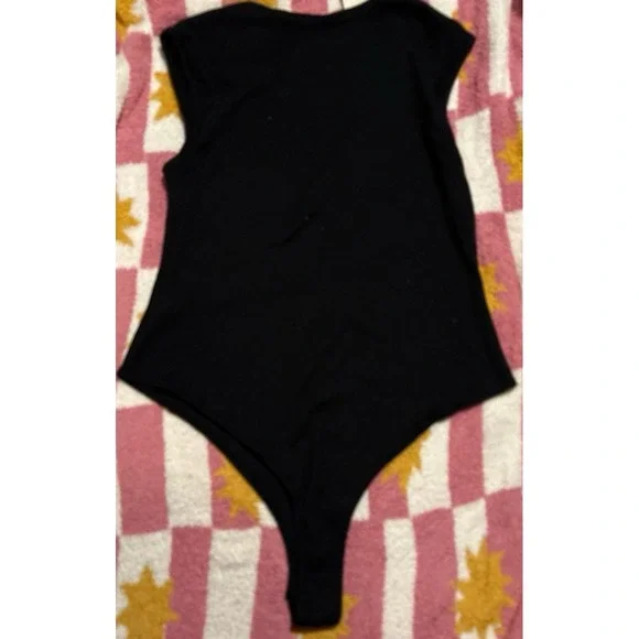 NEW Universal Thread Black Ribbed Sleeveless V Neck Bodysuit,‎ Size XL - Picture 3 of 4